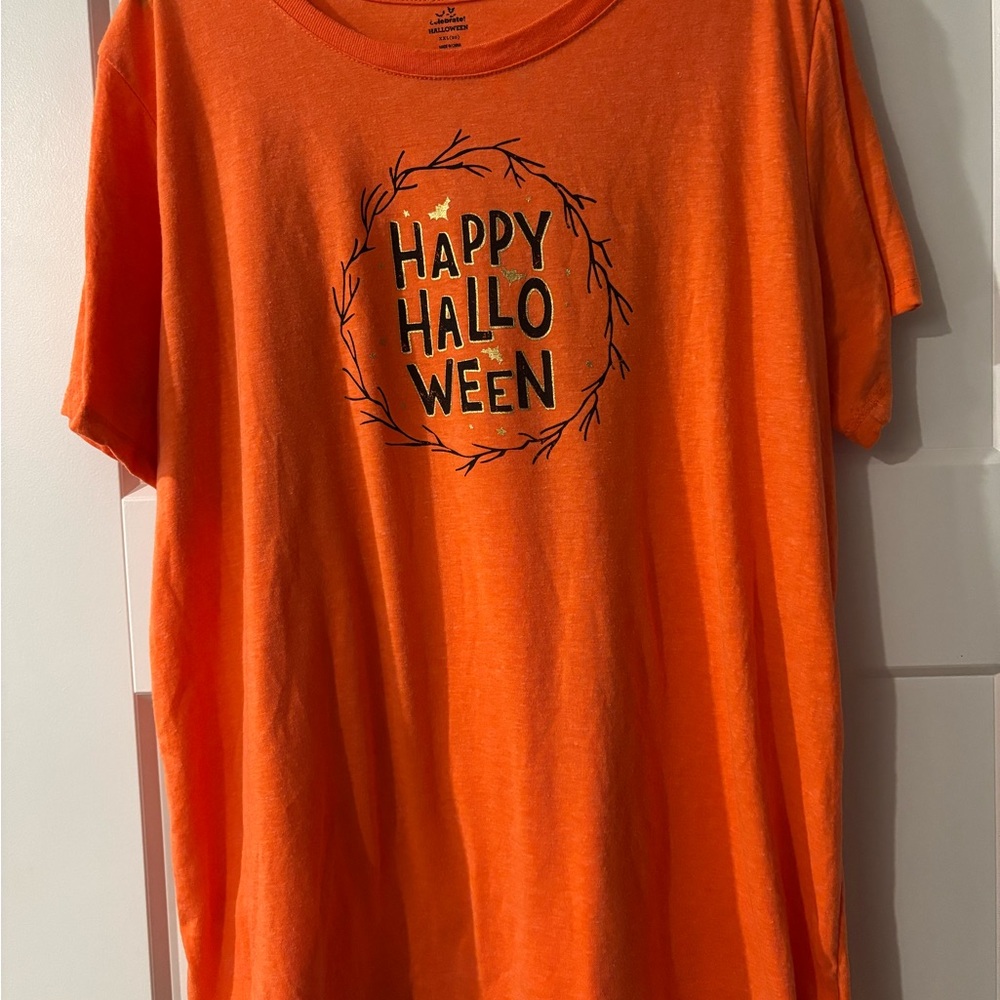 Halloween Graphic T-Shirt EUC